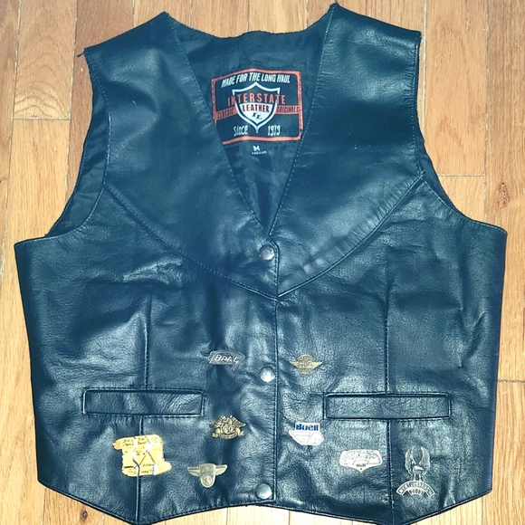 VINTAGE WOMENS LEATHER VEST BIKER CHICK SIZE MEDIUM & PINS NO SEPARATING
